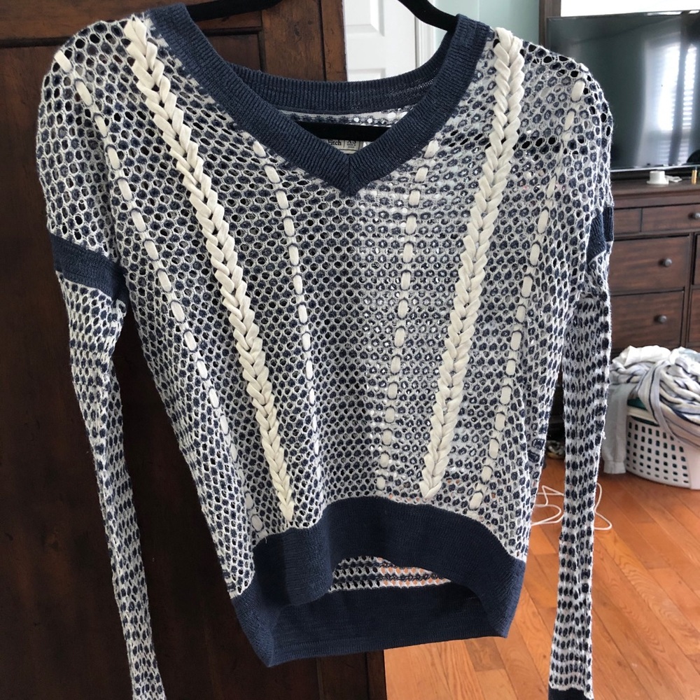 Mesh sweater